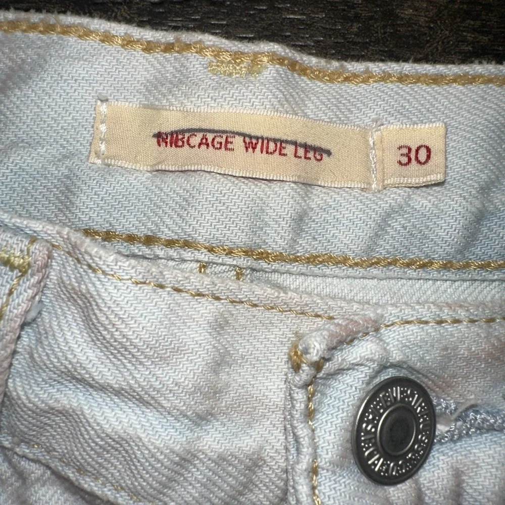 Levis used very